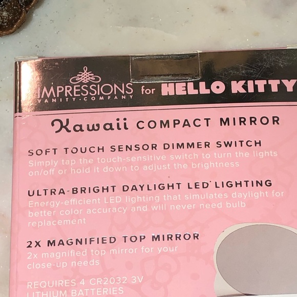 ✨NWT✨ Hello Kitty Impressions Compact Mirror - Picture 3 of 10